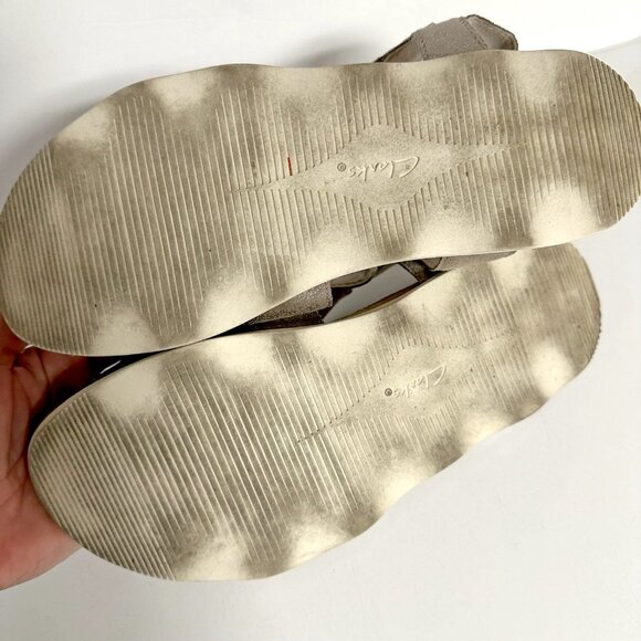 Clarks Brynn Ave Strappy Sandal - Picture 9 of 11